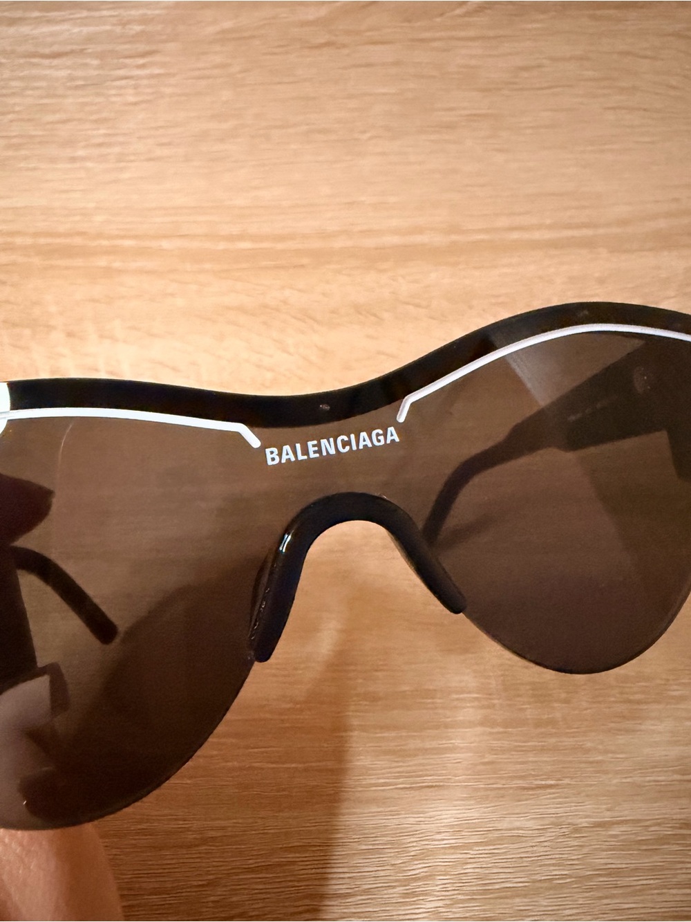 Balenciaga Black Oversized Cat-Eye Sunglasses - Picture 5 of 9